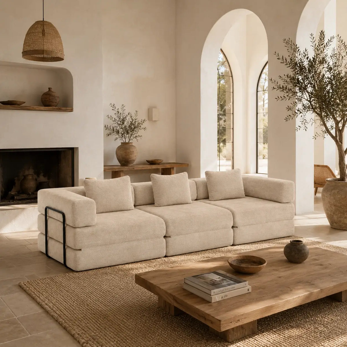 Canapé-lit modulable Kovena Trio beige écru dans un intérieur décoré